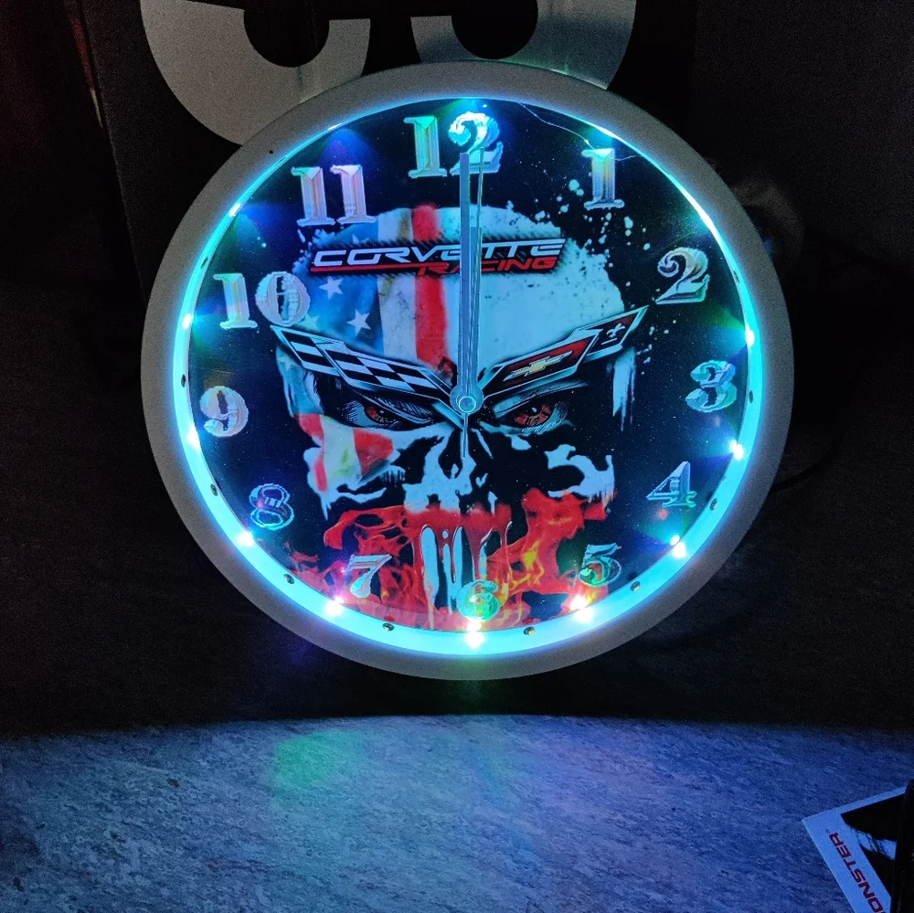 Punisher Corvette skull clock - Picture 12 of 16